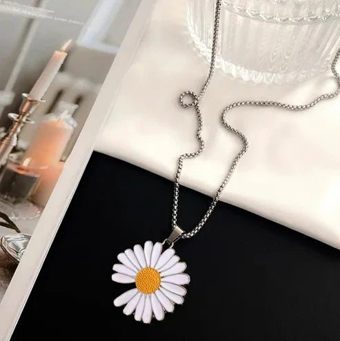 Beautiful flower neck chain