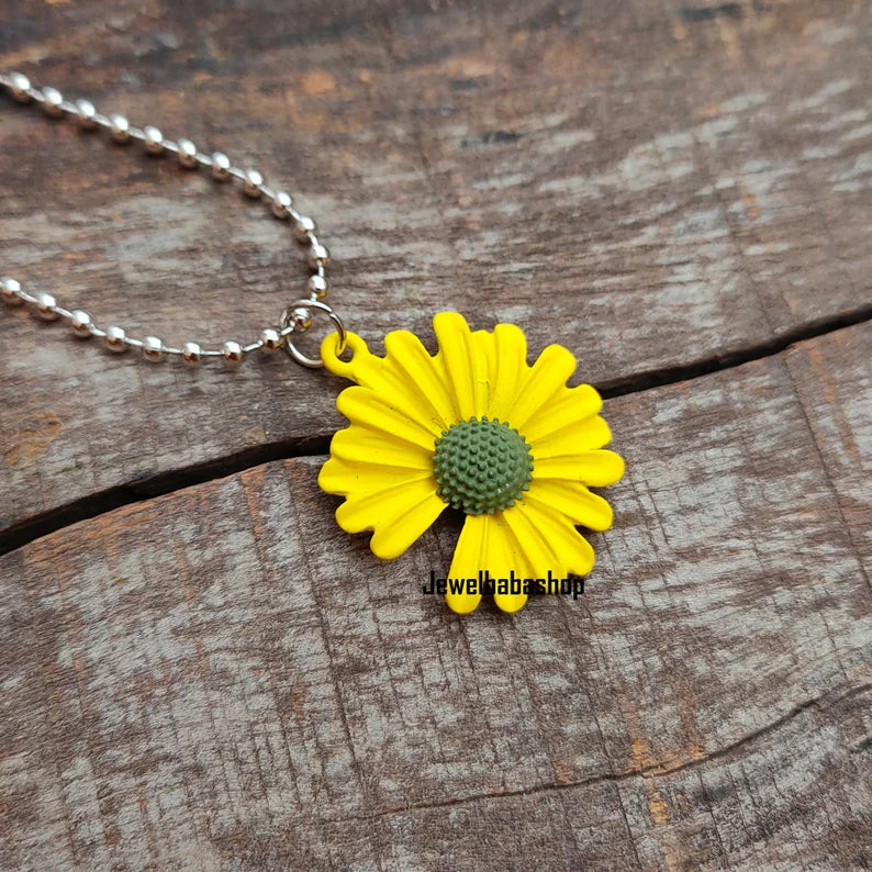 Beautiful flower neck chain