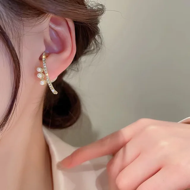 Korean Pearl Stud Earring