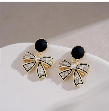 Bow shaped Earrings for women