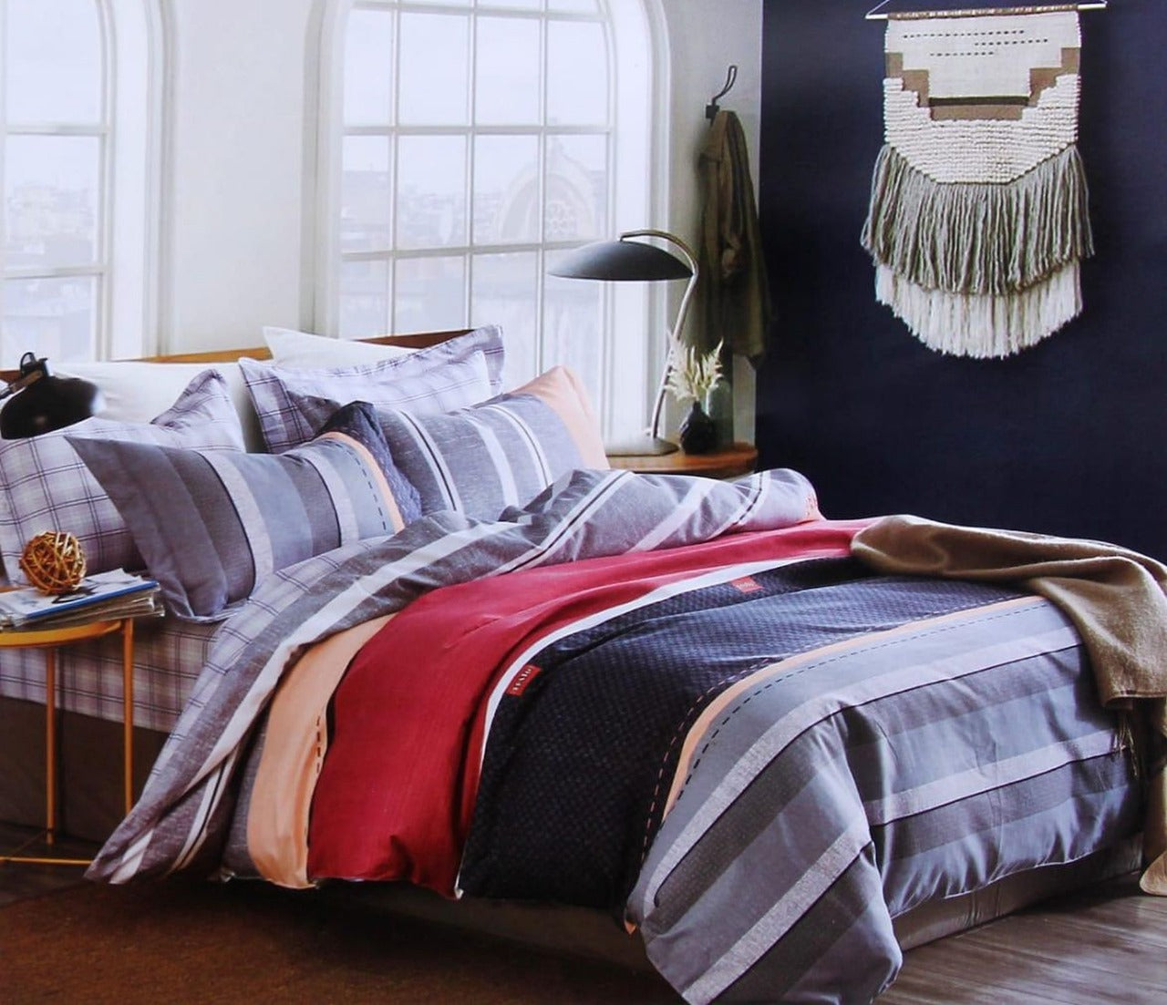 Double Bed King Size Premium BedSheet with 2 Pillow Covers